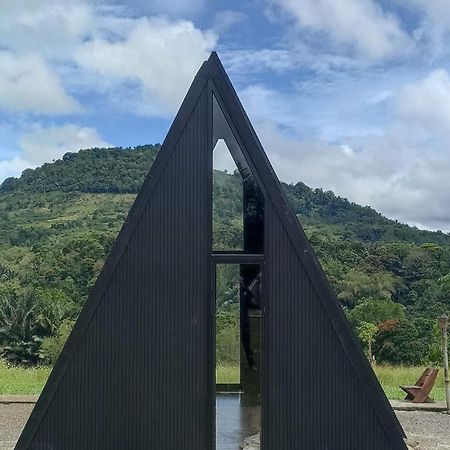 Wawowow Hotel Tomohon Bagian luar foto