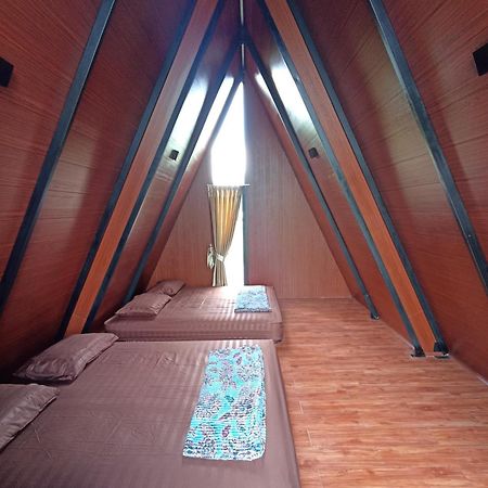 Wawowow Hotel Tomohon Bagian luar foto