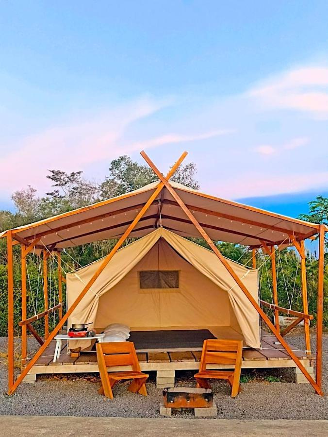 Wawowow Hotel Tomohon Bagian luar foto