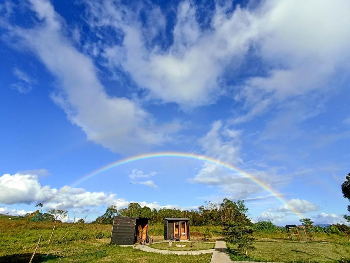 Wawowow Hotel Tomohon Bagian luar foto