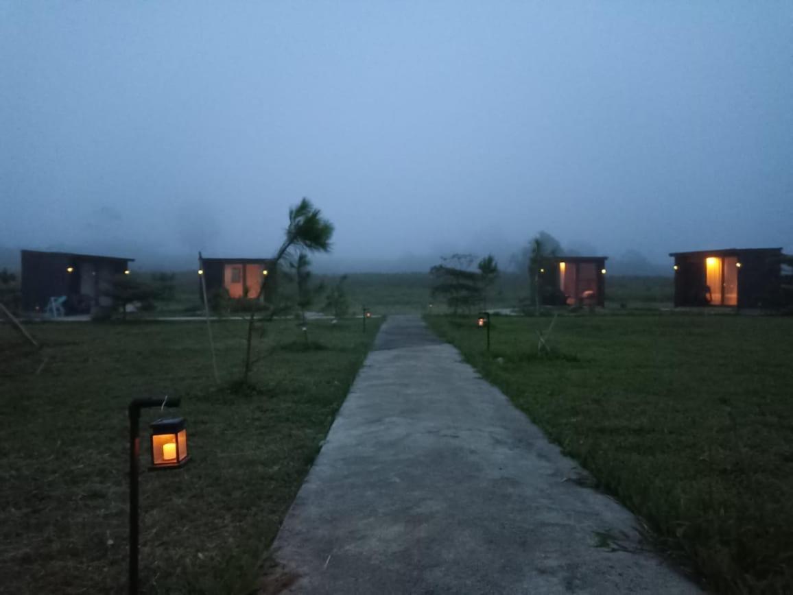 Wawowow Hotel Tomohon Bagian luar foto