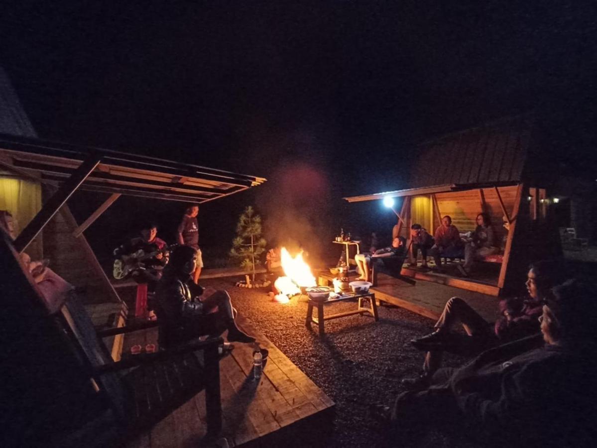 Wawowow Hotel Tomohon Bagian luar foto